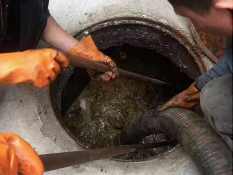 诸暨清理化粪池时如何避免沼气的危害?